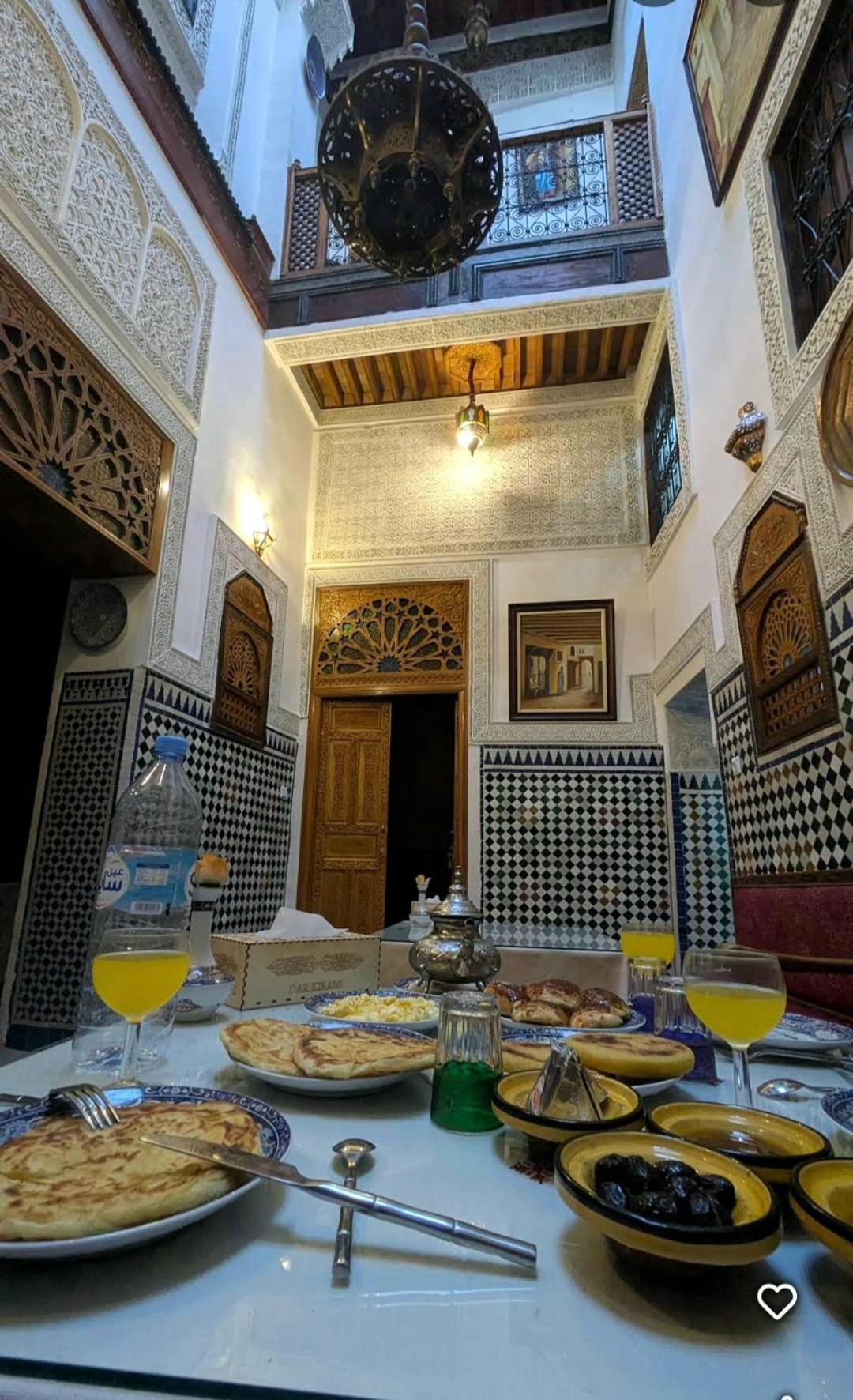 Riad dar Kirami Fez Bagian luar foto